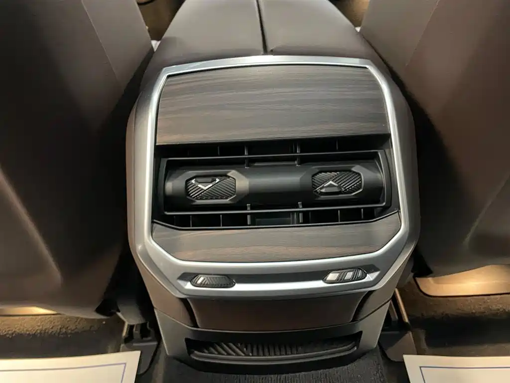 BMW BMW 7 Series 2023 735Li M Sport Package 2024 - thumbnail 16
