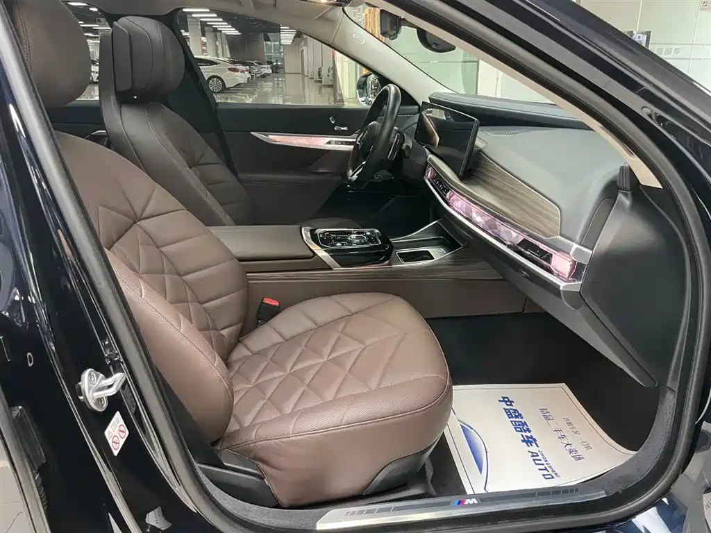 BMW BMW 7 Series 2023 735Li M Sport Package 2024 - thumbnail 18