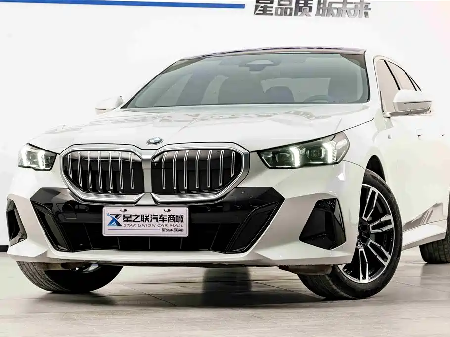 BMW BMW 5 Series 2025 530Li Leading Edition M Sport Package 2025 - thumbnail 3