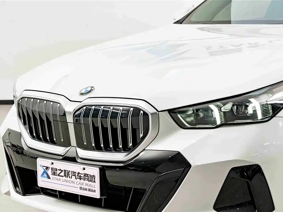 BMW BMW 5 Series 2025 530Li Leading Edition M Sport Package 2025 - thumbnail 4