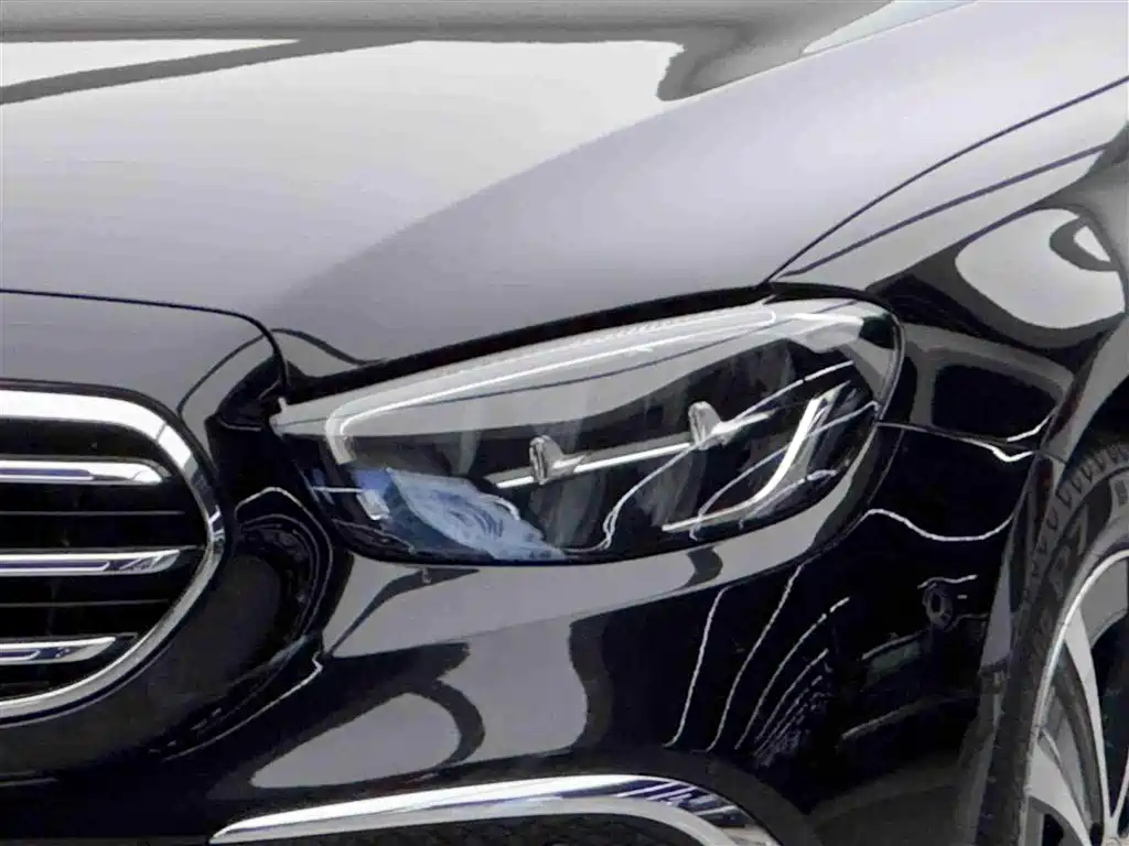 Mercedes-Benz Mercedes-Benz E 350 e L 2022 - thumbnail 2