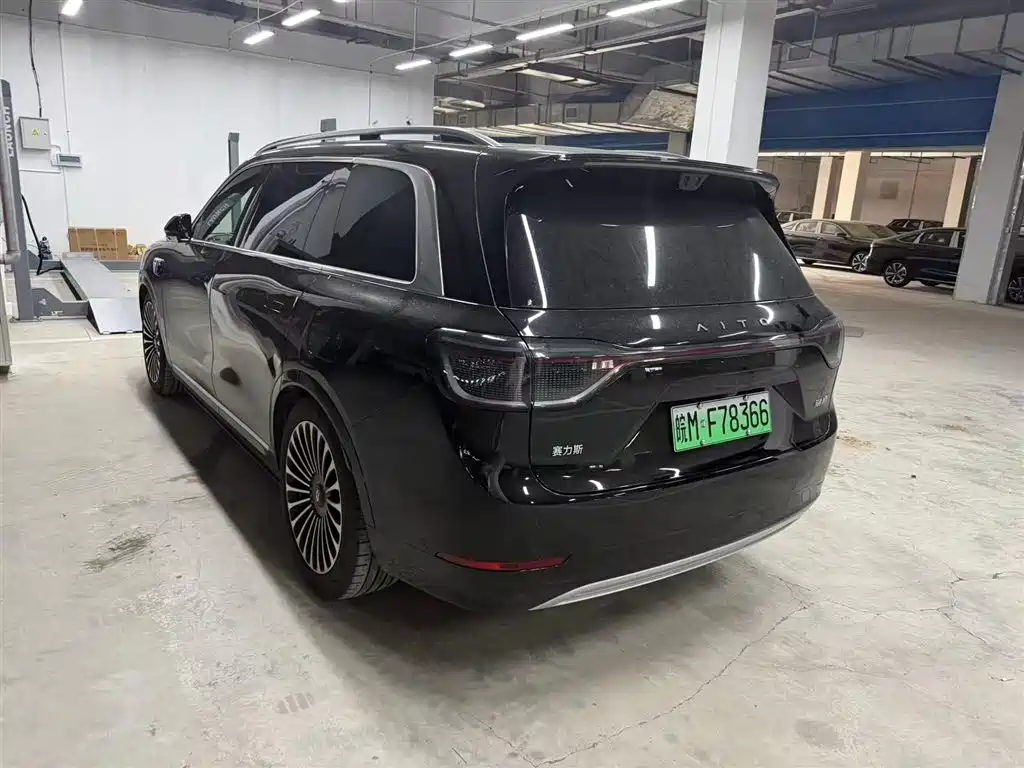 AITO AITO M9 2025 EREV Ultra 52kWh 6-Seater with 192-Line LiDAR 2025 - thumbnail 3
