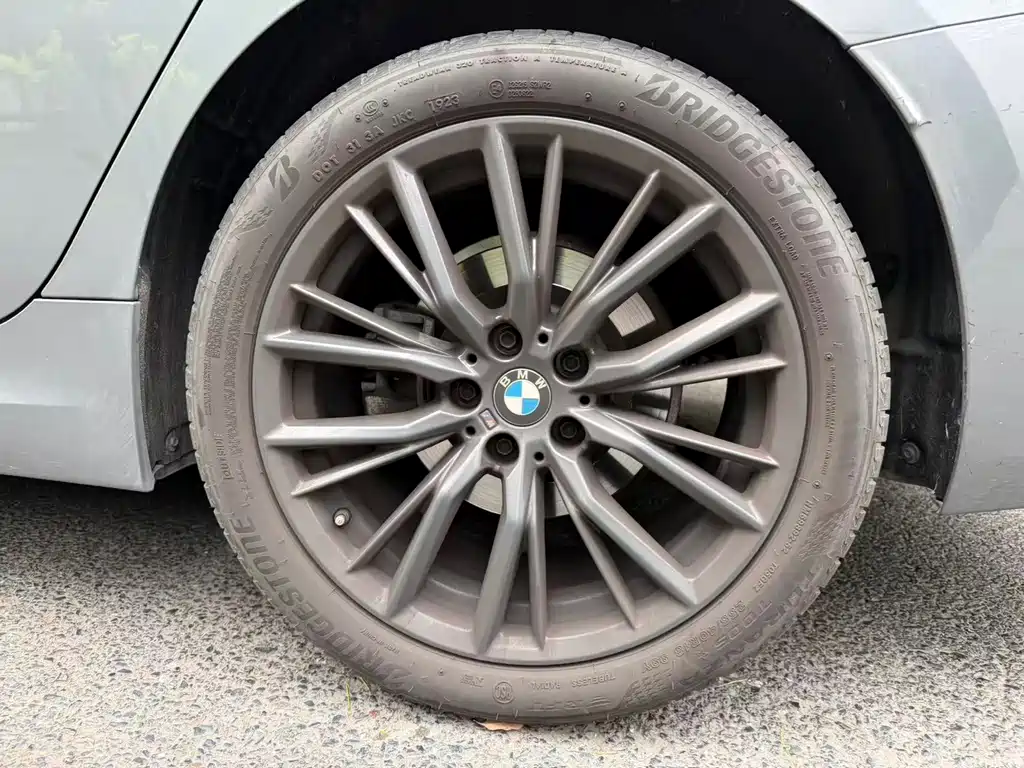 BMW BMW 3 Series 325i M Sport Night Edition 2023 - thumbnail 9