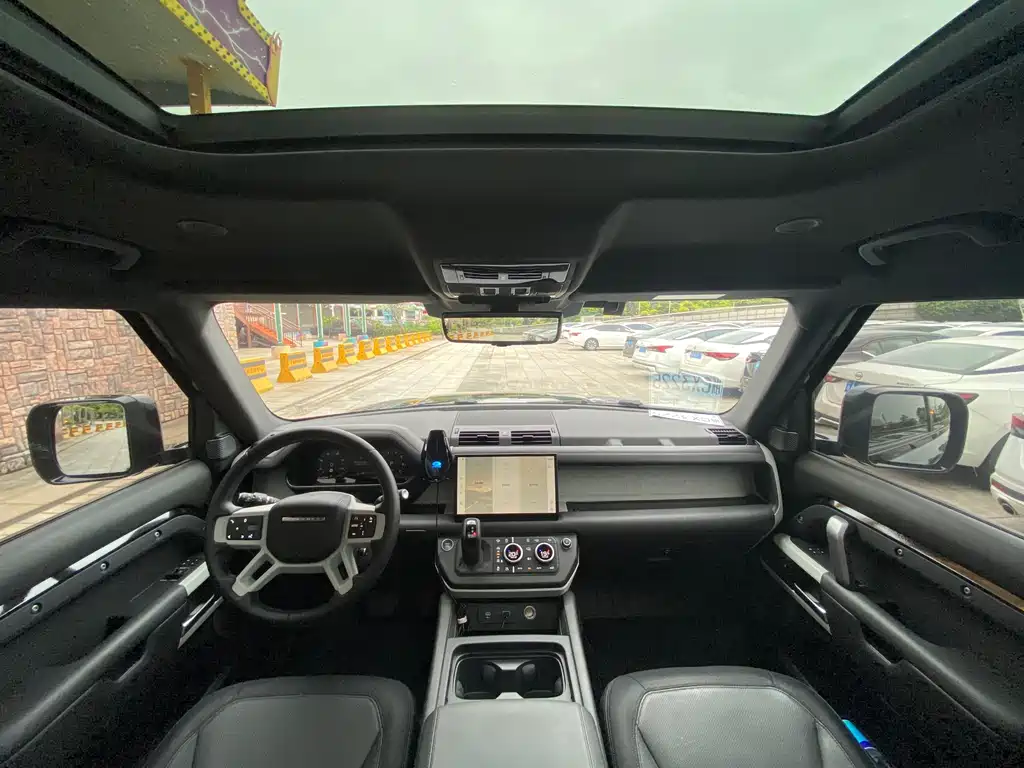 Land Rover Land Rover Defender 90 2.0T P300 X-DYNAMIC HSE 2023 - thumbnail 9