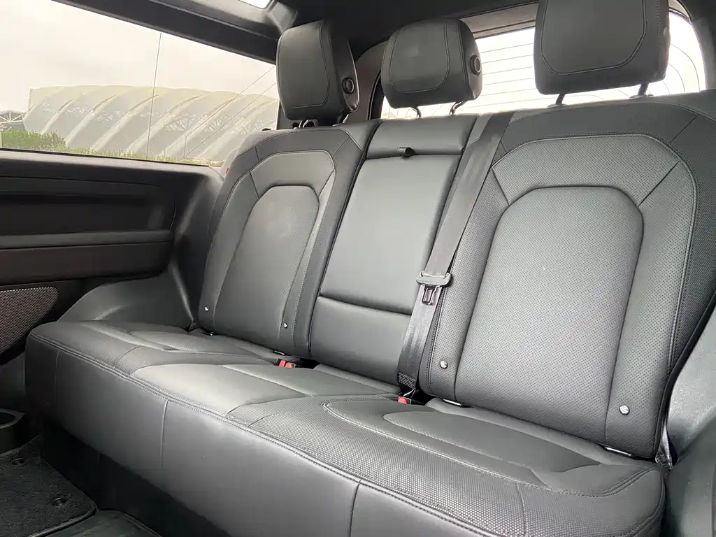Land Rover Land Rover Defender 90 2.0T P300 X-DYNAMIC HSE 2023 - thumbnail 10