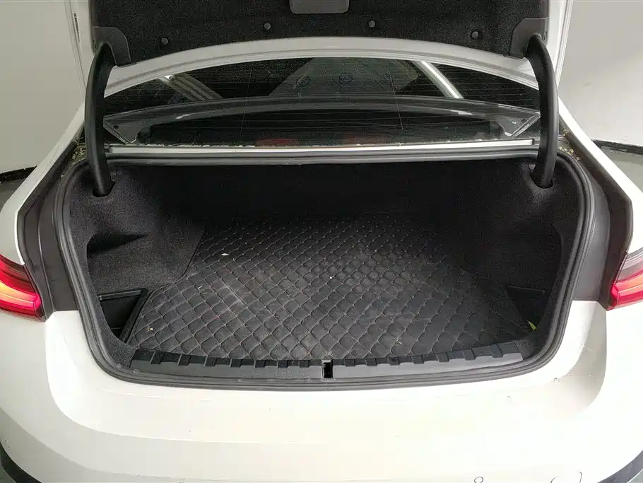 BMW BMW i3 eDrive 35 L 2023 - thumbnail 4