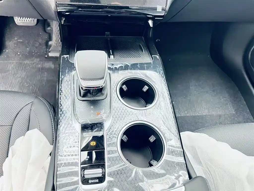 Hongqi Hongqi HS3 PHEV 2024 115km Jinwei Edition 2026 - thumbnail 16