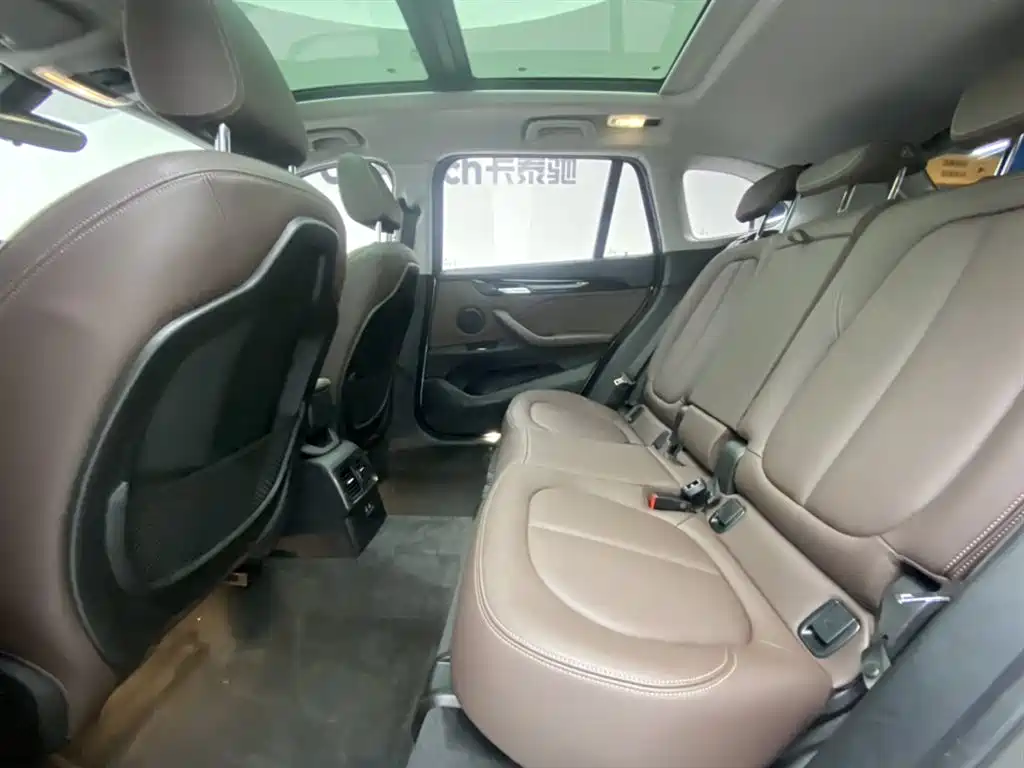 BMW BMW X1 2020 sDrive25Li Leading Edition 2020 - thumbnail 25
