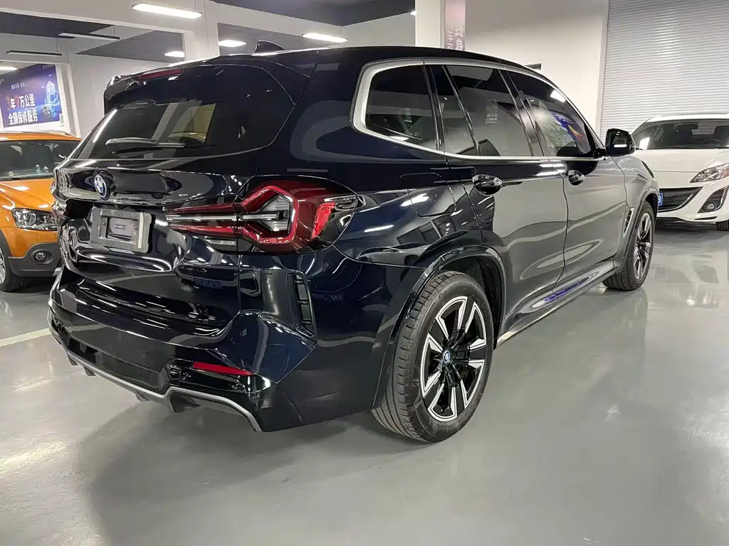 BMW BMW iX3 2024 Leading Edition 2024 - thumbnail 11