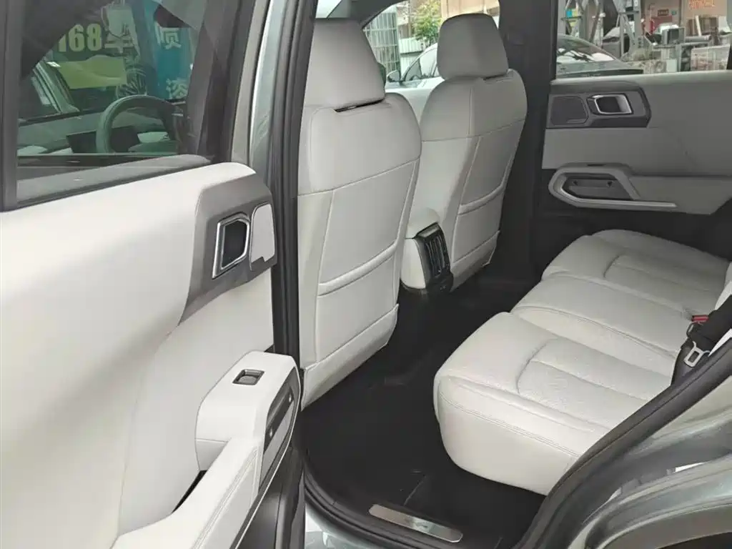 Fang Cheng Bao Titan 3 2025 501KM AWD Ultra 2025 - thumbnail 14