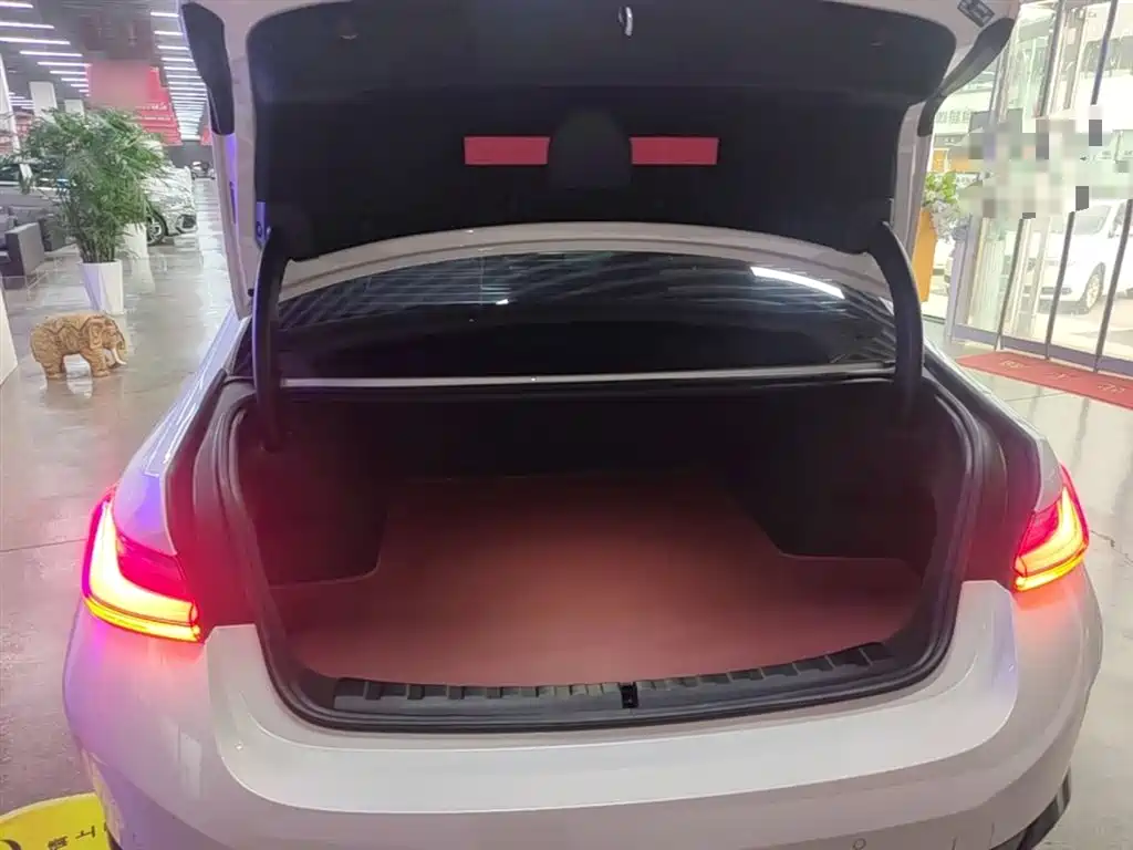 BMW BMW i3 eDrive 40 L Night Edition 2024 - thumbnail 19