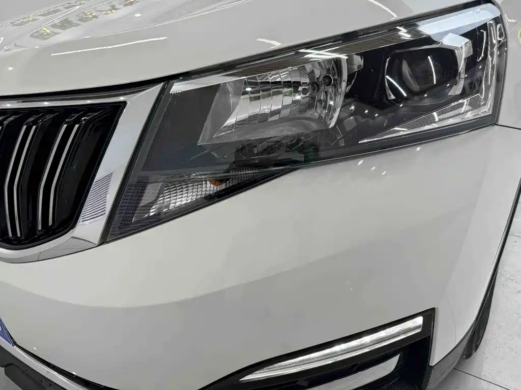 Skoda Skoda Kamiq 2021 1.5L Automatic Comfort Edition 2021 - thumbnail 10