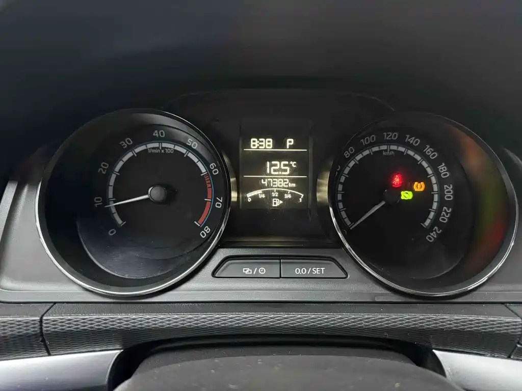 Skoda Skoda Kamiq 2021 1.5L Automatic Comfort Edition 2021 - thumbnail 15