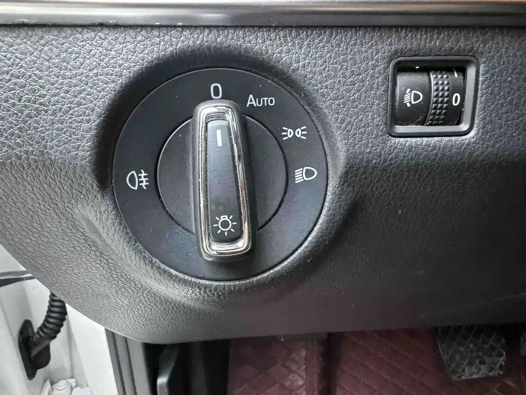 Skoda Skoda Kamiq 2021 1.5L Automatic Comfort Edition 2021 - thumbnail 16