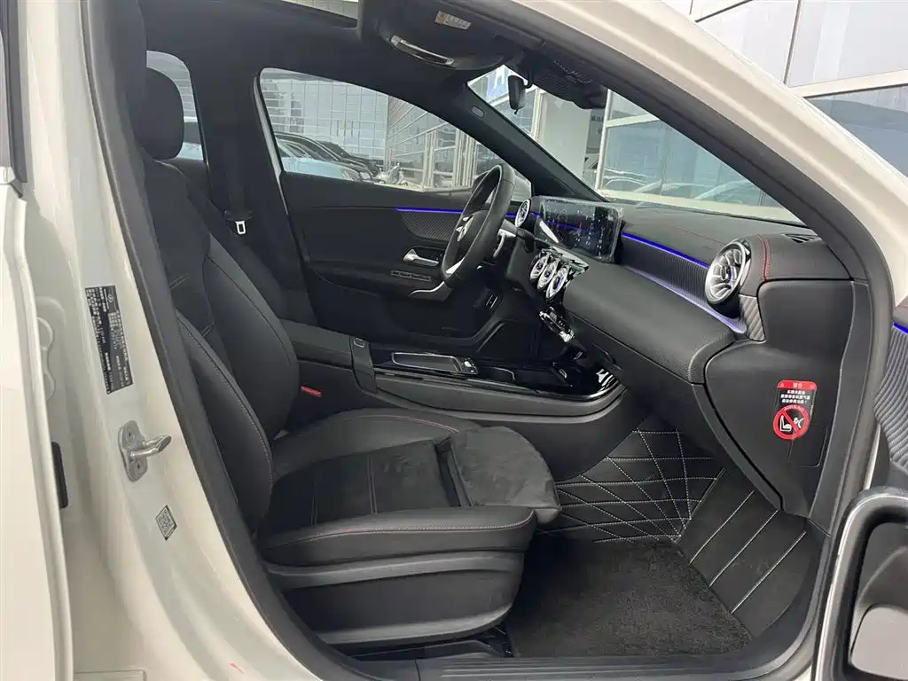 Mercedes-Benz Mercedes-Benz A-Class 2025 A 200 L Fashion Edition 2025 - thumbnail 15