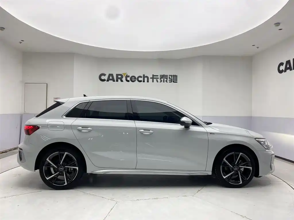 Audi Audi A3 2024 Sportback 35 TFSI Fashion Sport 2024 - thumbnail 4