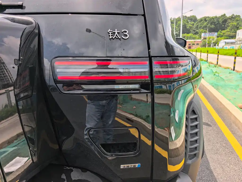 方程豹 钛3 2025款 501KM 后驱Max版 2025 - thumbnail 16