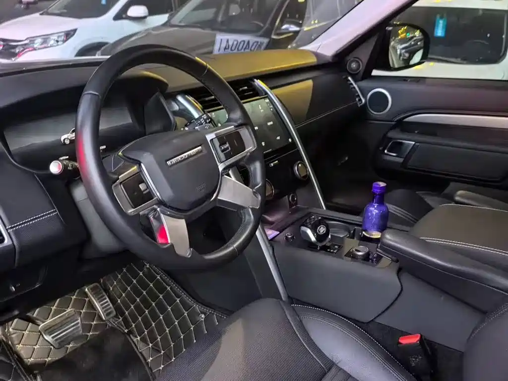 Land Rover Discovery 2019 2.0T SE 2019 - thumbnail 5