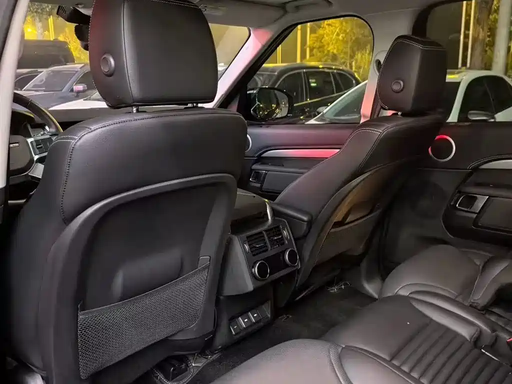 Land Rover Discovery 2019 2.0T SE 2019 - thumbnail 7