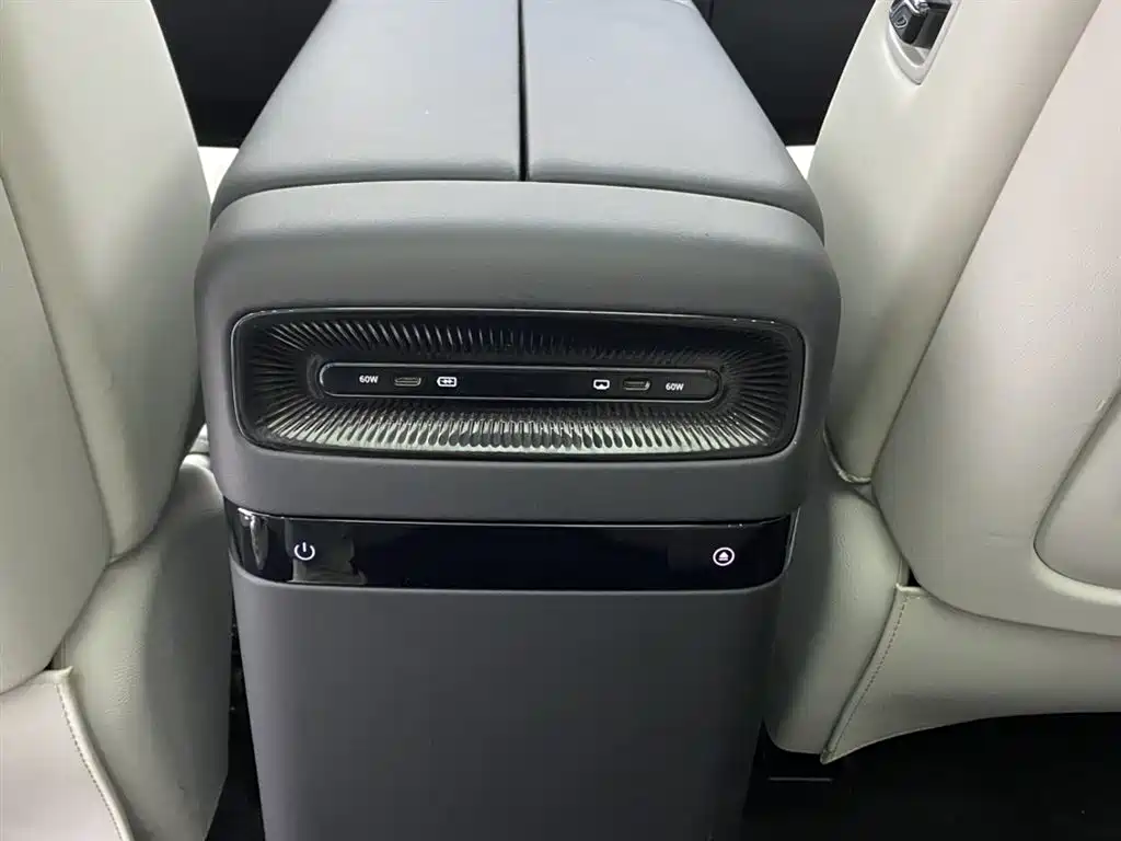 Voyah Voyah Dreamer 2025 PHEV AWD Flagship Kunpeng Edition 2025 - thumbnail 23