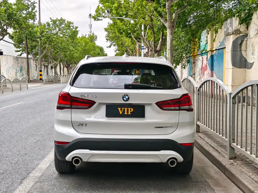 BMW BMW X1 2022 sDrive25Li Leading Edition 2022 - thumbnail 4