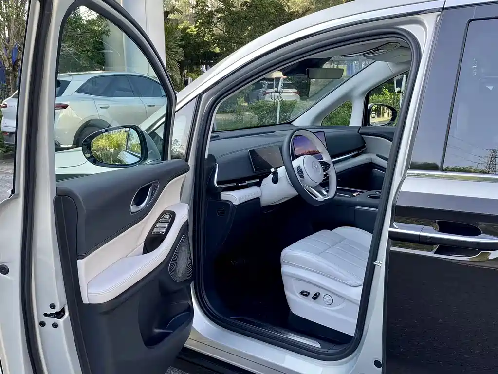 Voyah Voyah Dreamer 2025 EV AWD Flagship Qiankun Edition 2024 - thumbnail 4