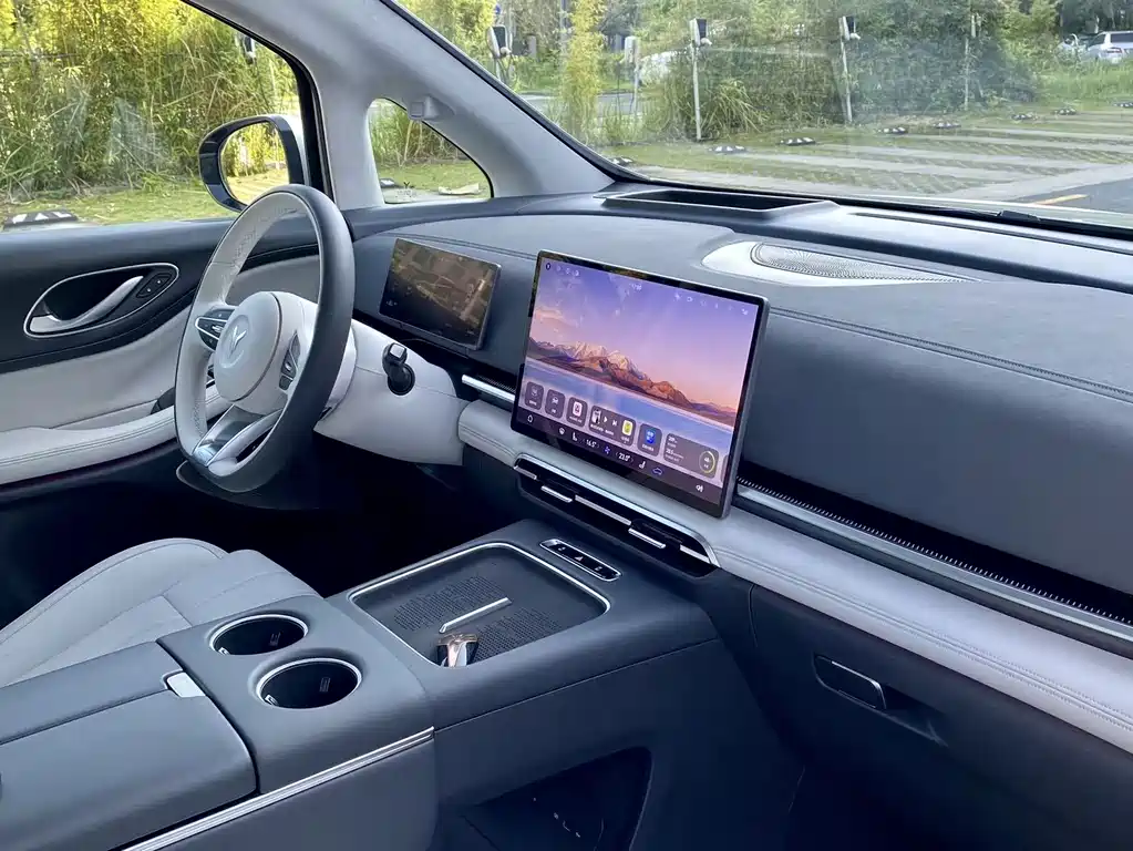 Voyah Voyah Dreamer 2025 EV AWD Flagship Qiankun Edition 2024 - thumbnail 9