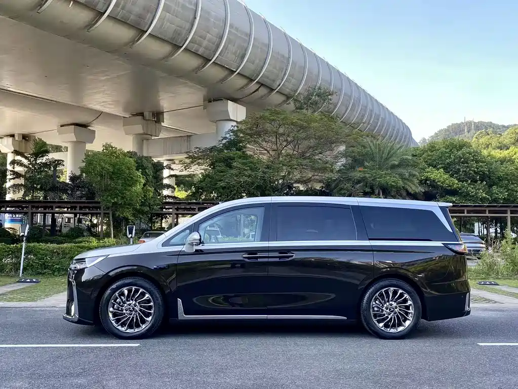 Voyah Voyah Dreamer 2025 EV AWD Flagship Qiankun Edition 2024 - thumbnail 12