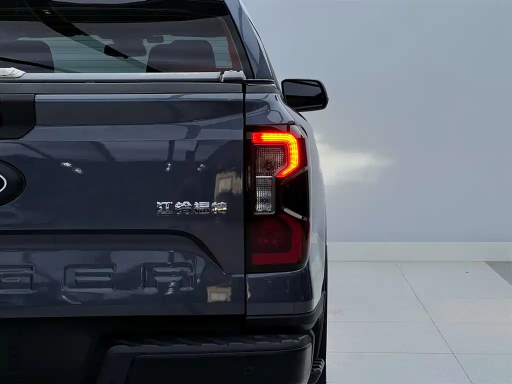 Ford Ford Ranger 2023 Wildtrak 4WD Automatic Gasoline 2024 - thumbnail 12