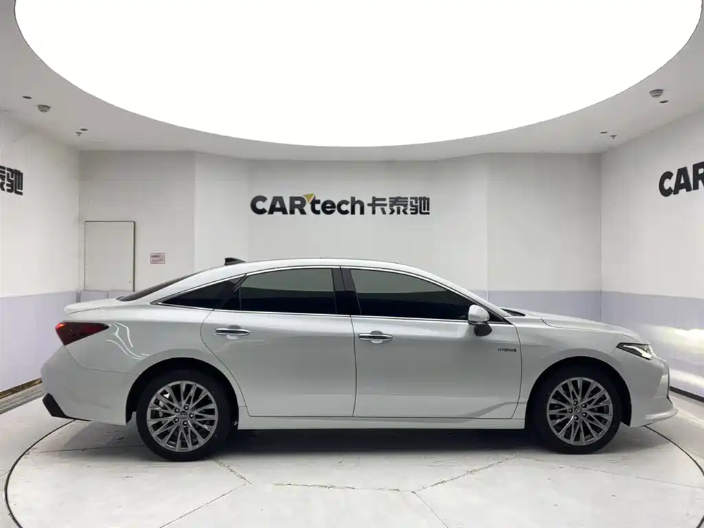 Toyota Avalon 2023 Hybrid 2.5L XLE Premium Edition 2024 - thumbnail 4