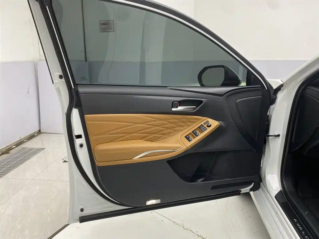 Toyota Avalon 2023 Hybrid 2.5L XLE Premium Edition 2024 - thumbnail 16