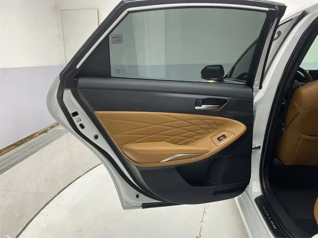 Toyota Avalon 2023 Hybrid 2.5L XLE Premium Edition 2024 - thumbnail 29