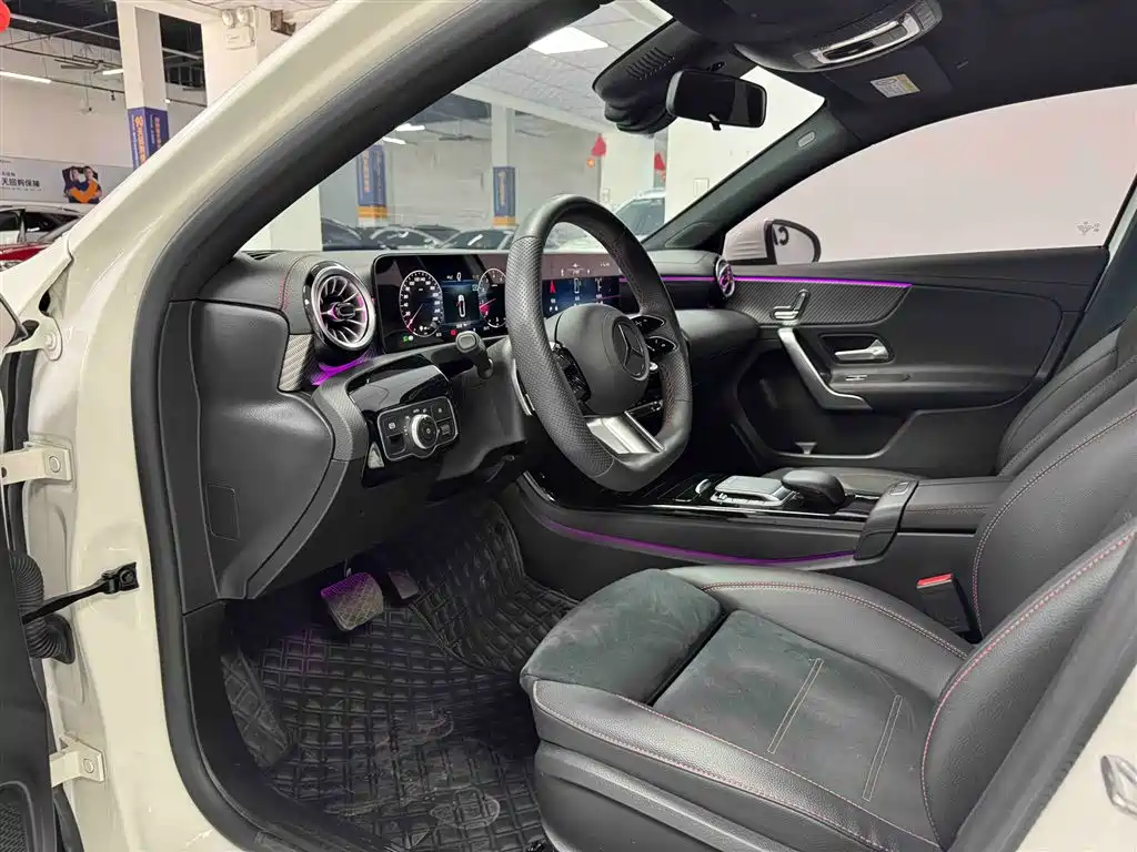 Mercedes-Benz Mercedes-Benz A-Class 2024 A 200 L Fashion 2024 - thumbnail 11