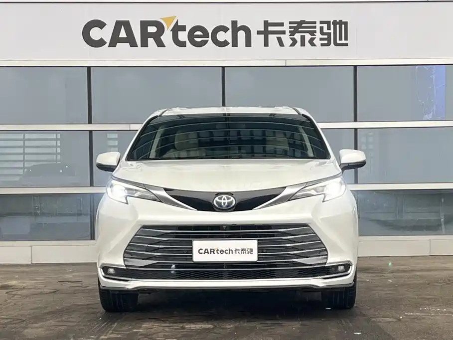 Toyota Sienna 2021 2.5L Hybrid Luxury Edition 2022 - thumbnail 2