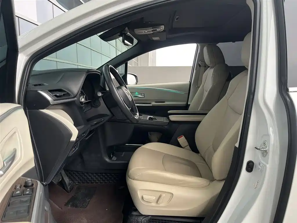 Toyota Sienna 2021 2.5L Hybrid Luxury Edition 2022 - thumbnail 14