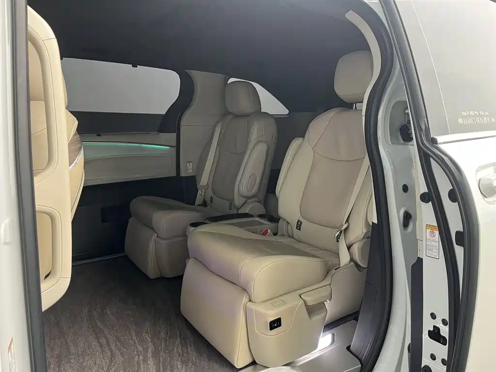 Toyota Sienna 2021 2.5L Hybrid Luxury Edition 2022 - thumbnail 15