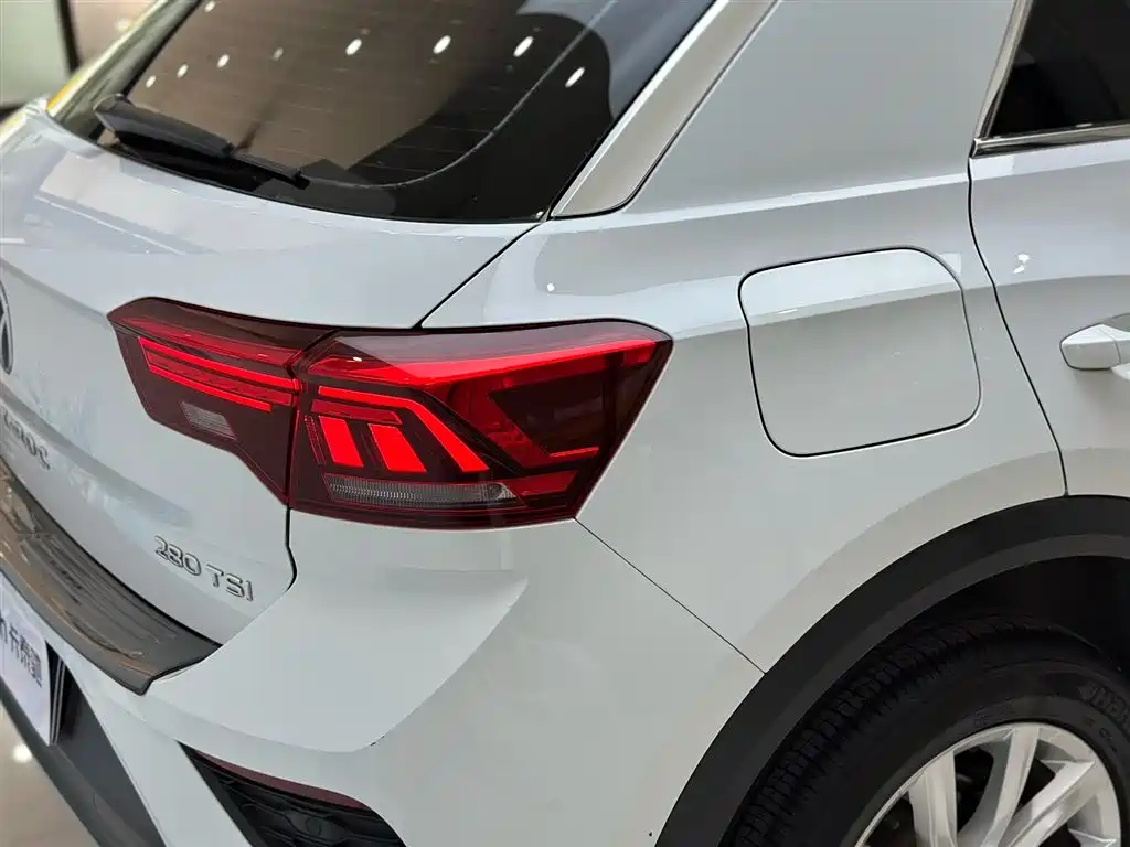 Volkswagen Volkswagen T-ROC 2021 Facelift 280TSI DSG FWD Comfort Smart Connect Edition 2021 - thumbnail 4