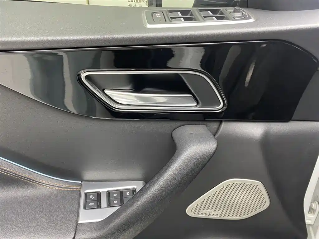 Jaguar Jaguar F-PACE 2018 2.0T AWD Urban Prestige Edition 2017 - thumbnail 27