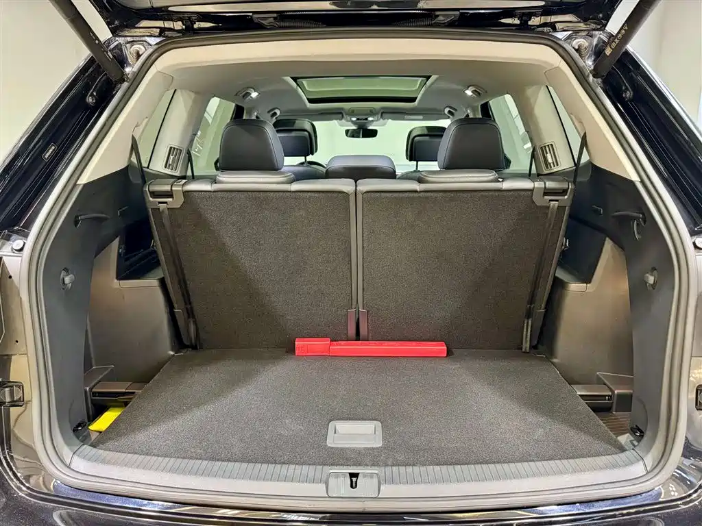 Volkswagen Volkswagen Teramont 2023 380TSI AWD Prestige Luxury Edition 2024 - thumbnail 12