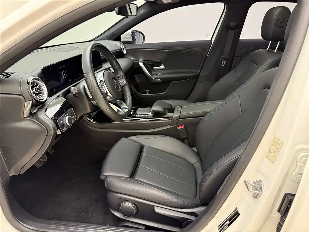 Mercedes-Benz Mercedes-Benz A-Class 2022 A 200 L Sport Sedan Dynamic 2022 - thumbnail 9