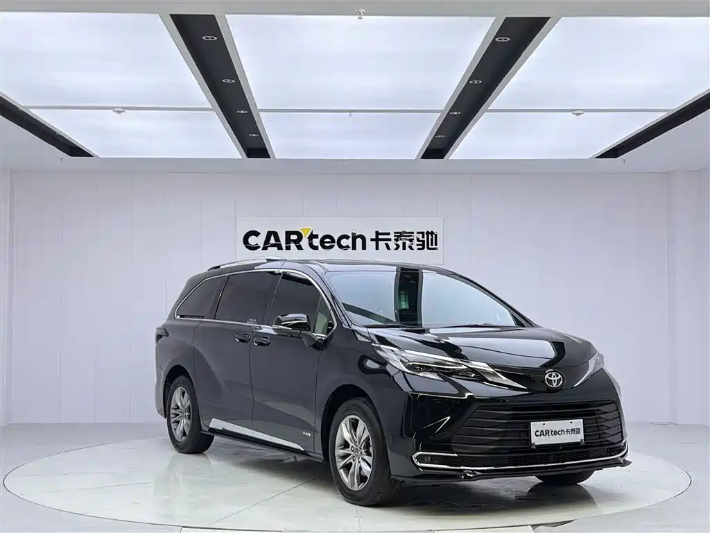 Toyota Toyota Sienna 2024 2.5L Hybrid Comfort Edition 2024 - thumbnail 2