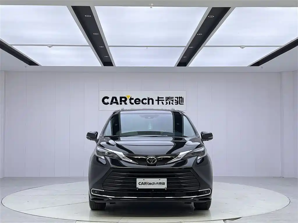 Toyota Toyota Sienna 2024 2.5L Hybrid Comfort Edition 2024 - thumbnail 3
