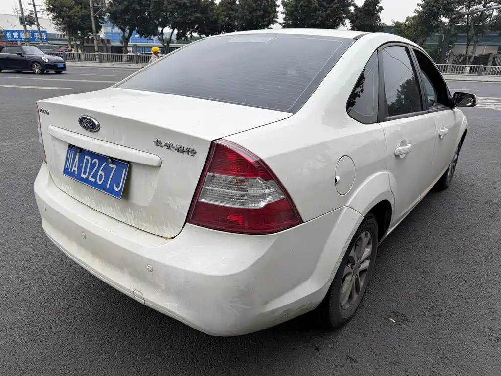 Ford Ford Focus 2013 Classic Sedan 1.8L Automatic Million Edition 2014 - thumbnail 7
