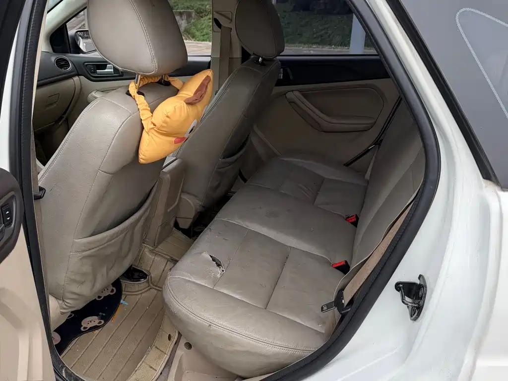 Ford Ford Focus 2013 Classic Sedan 1.8L Automatic Million Edition 2014 - thumbnail 10