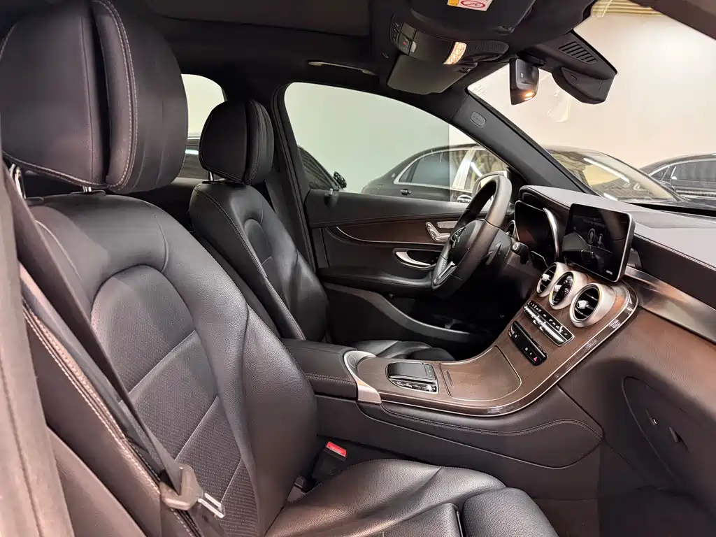 Mercedes-Benz Mercedes-Benz GLC 2021 GLC 260 L 4MATIC Luxury 2020 - thumbnail 5