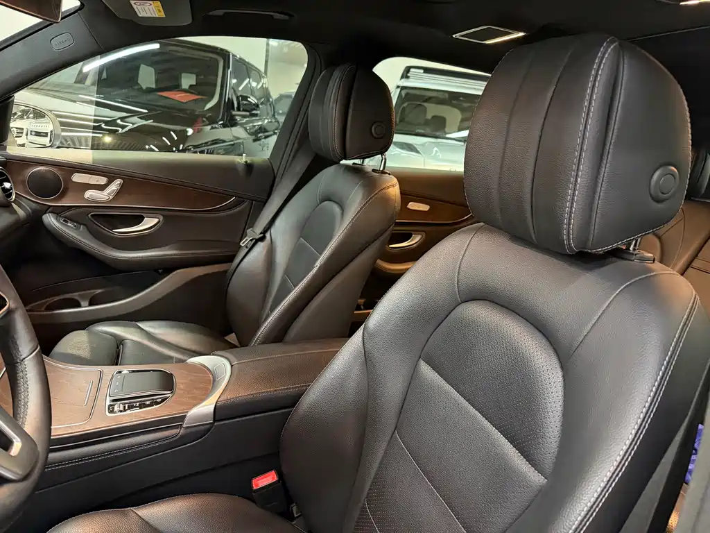 Mercedes-Benz Mercedes-Benz GLC 2021 GLC 260 L 4MATIC Luxury 2020 - thumbnail 11