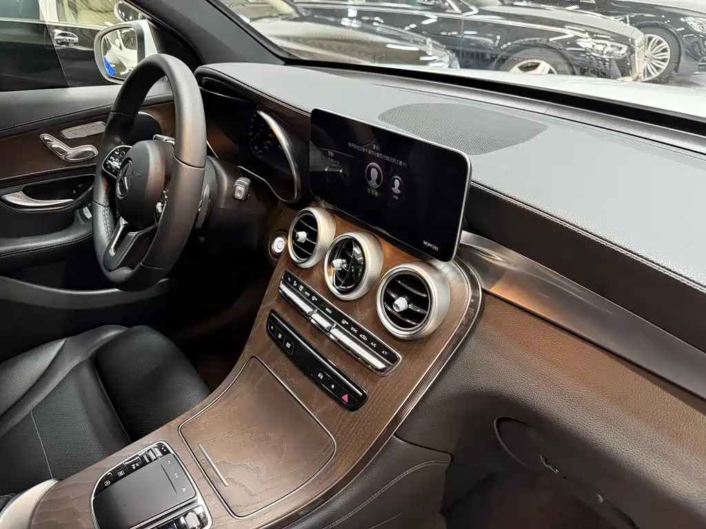 Mercedes-Benz Mercedes-Benz GLC 2021 GLC 260 L 4MATIC Luxury 2020 - thumbnail 14