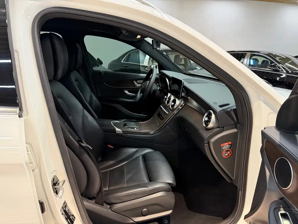 Mercedes-Benz Mercedes-Benz GLC 2021 GLC 260 L 4MATIC Luxury 2020 - thumbnail 16