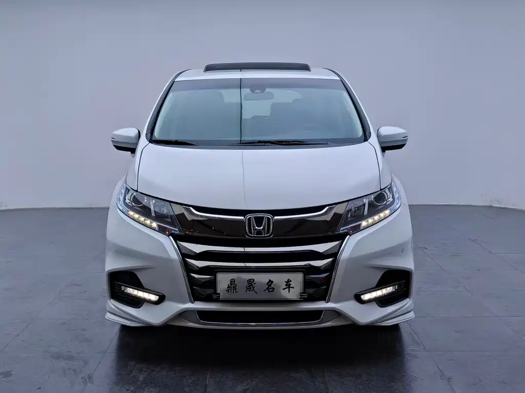 Honda Odyssey 2019 2.0L Hybrid Zhi Xiang Edition 2020 - thumbnail 2