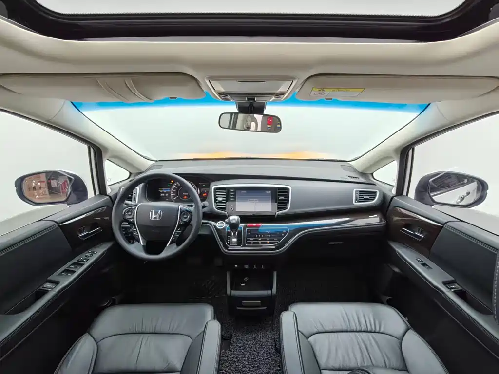 Honda Odyssey 2019 2.0L Hybrid Zhi Xiang Edition 2020 - thumbnail 8